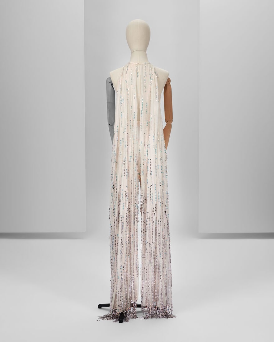 Ralph & Russo Haute Couture: Pearlescent White Silk Georgette Jumpsuit and Cape Autumn/Winter 20 - 3