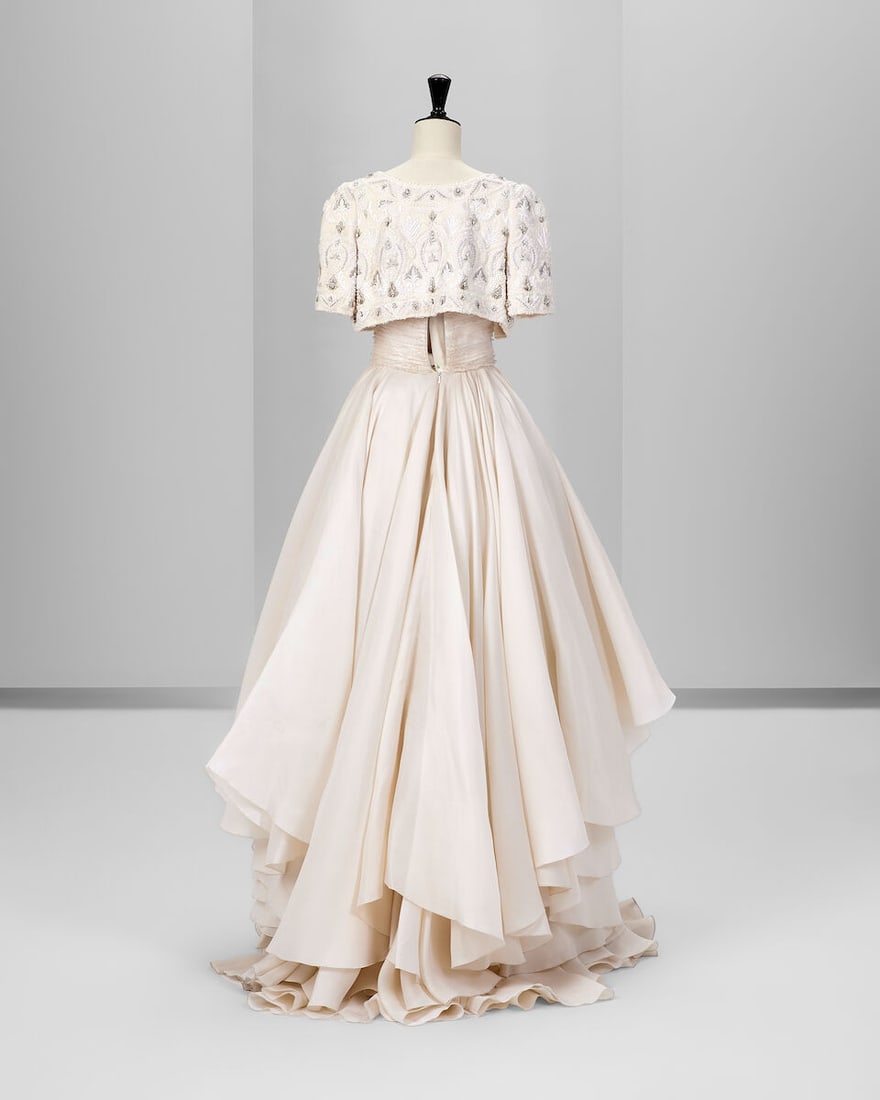 Ralph & Russo Haute Couture: White Silk Organza and Gazar Ruffle Ballgown Autumn/Winter 2015, Ru - 4