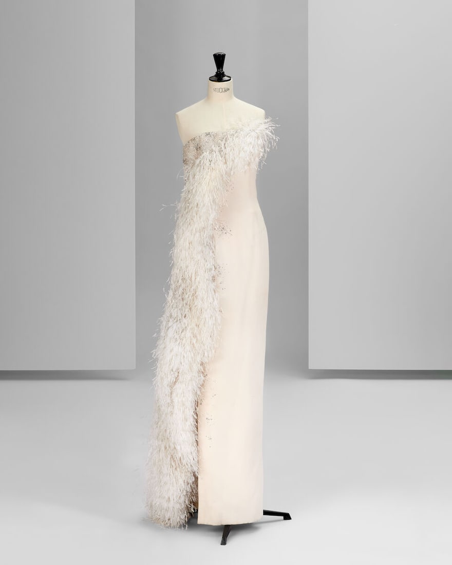 Ralph & Russo Haute Couture: Ice White Silk Crepe and Feather Column Gown Autumn/Winter 2018, Ru: Ralph & Russo Haute Couture: Ice White Silk Crepe and Feather Column Gown Autumn/Winter 2018, Runway Look 25 Ice white silk crêpe strapless column gown, featuring thigh-high leg slit,