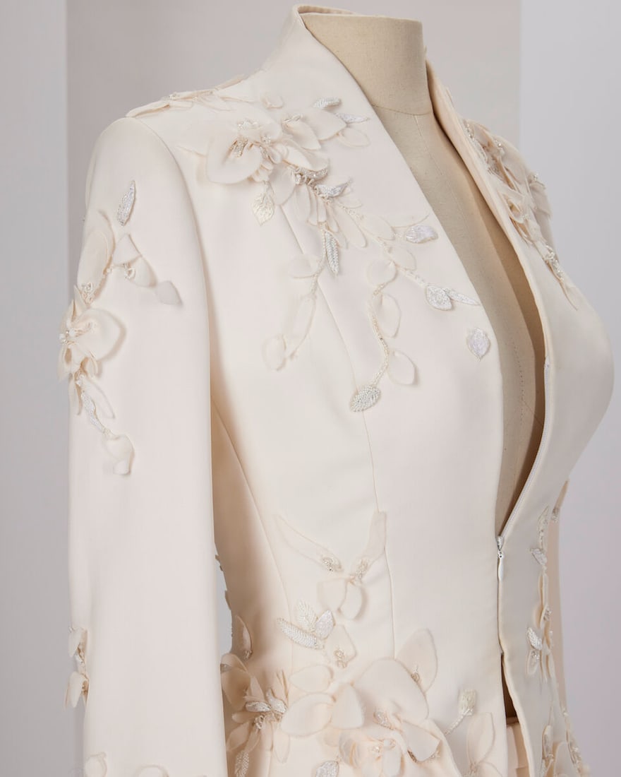 Ralph & Russo Haute Couture Exclusive: Off-White Embellished Silk Matched Trouser Suit - 2