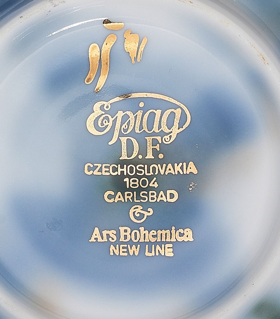 An extensive breakfast set painted by the artist Jiří Šorm (b. 1957), dated 1991-... - 3