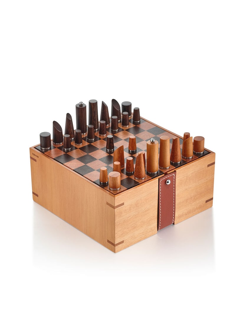 (NO RESERVE) HERMÈS: MAHOGANY AND CASSIA WOOD SAMARCANDE MINI CHESS SET (Includes box) (1 of 3)