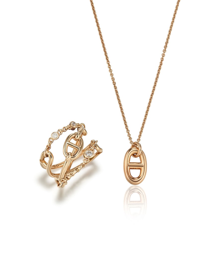 (NO RESERVE) HERMÈS: A SET OF 2 DIAMOND ROSE GOLD CHAINE D'ANCRE CHAOS RING, ROSE GOLD FARA...: (NO RESERVE) HERMÈS: A SET OF 2 DIAMOND ROSE GOLD CHAINE D'ANCRE CHAOS RING, ROSE GOLD FARANDOLE PENDANT