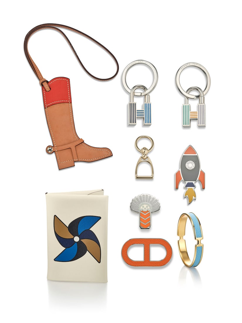 (NO RESERVE) HERMÈS: A SET OF 9 ACCESSORIES (Includes boxes): (NO RESERVE) HERMÈS: A SET OF 9 ACCESSORIES 愛馬仕：配件組9件套裝 Size & Last known approximate retail price in HKD indicated as