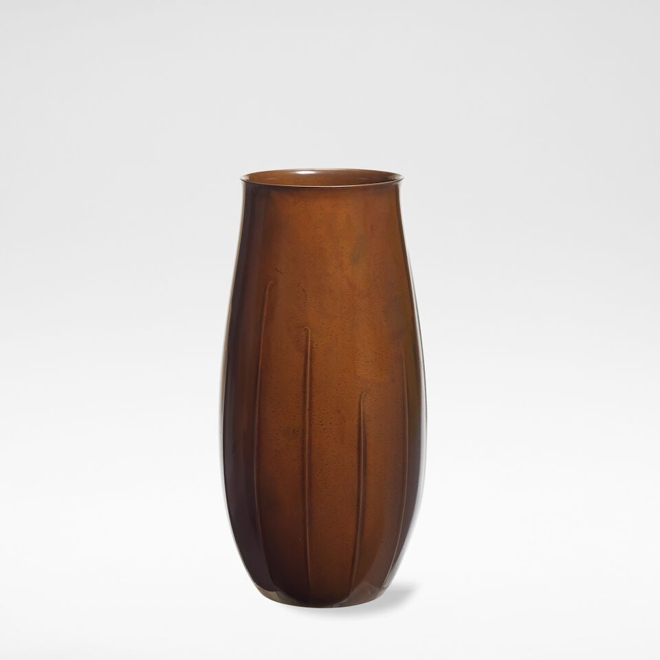 Watanabe Tadashi Vase, 21st century (1 of 2)