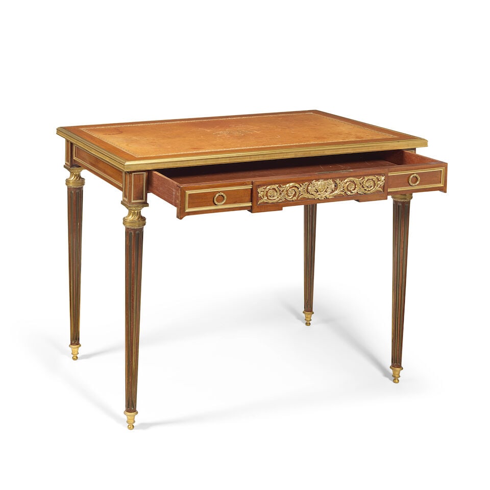A French 19th century ormolu mounted mahogany table a écrire by Paul Sormani (1817-1877) Ci... - 5