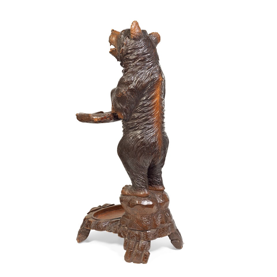 An early 20th century carved wooden Black Forest bear stick/umbrella stand - 3