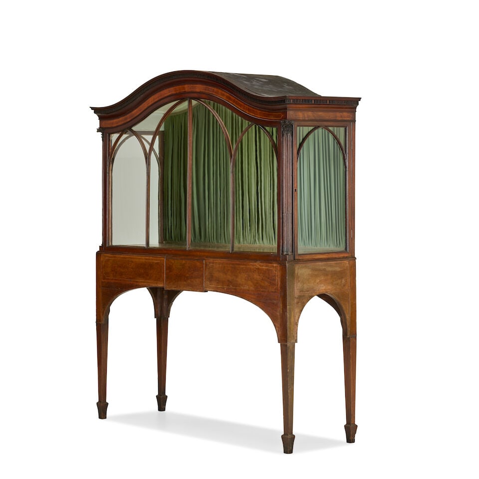 A rare and unusual George III mahogany display cabinet on stand 1775-1790 - 2
