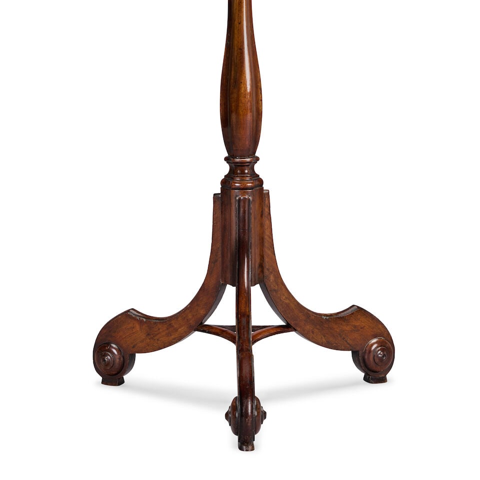 A pair of Anglo-Dutch mahogany candlestands or torchères Probably 18th century (2) - 3