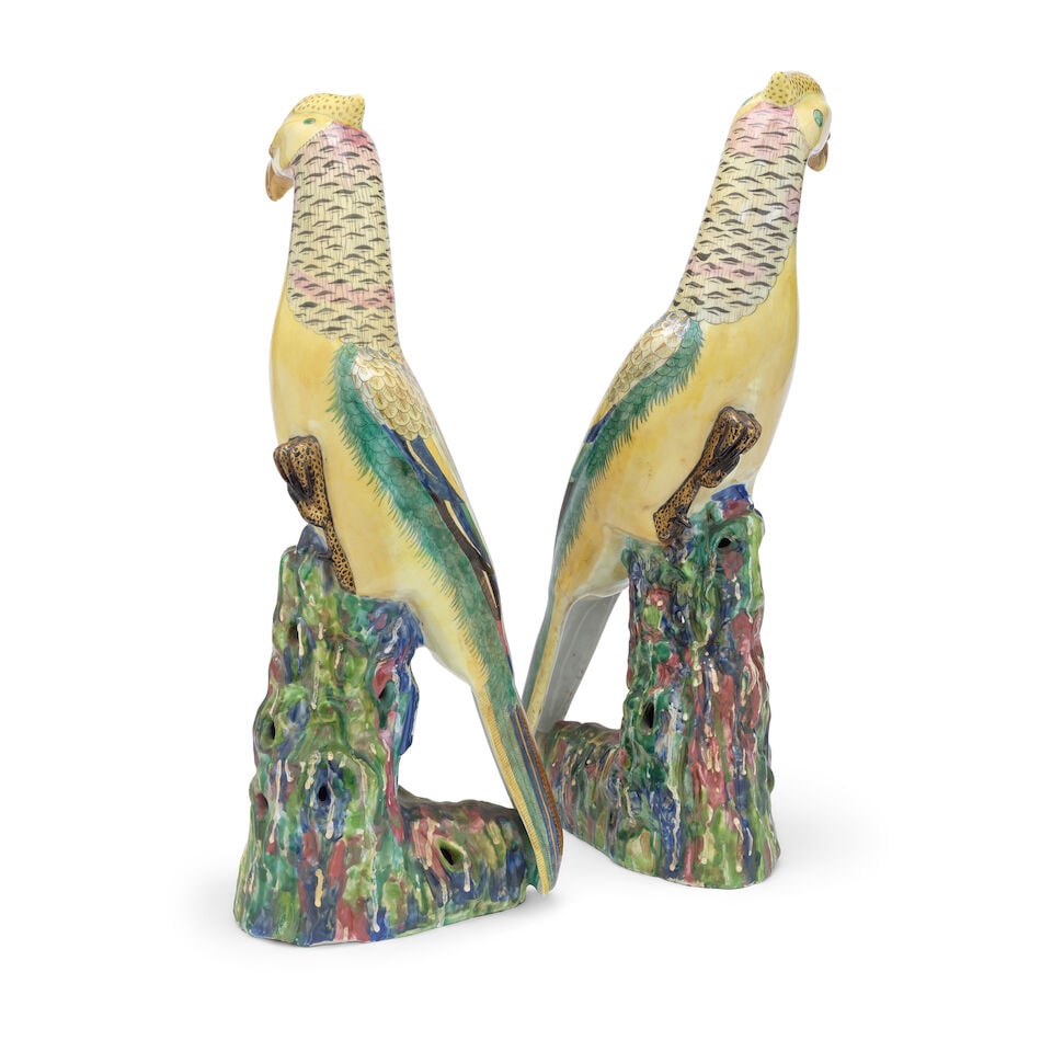 A pair of Chinese export porcelain models of golden pheasants Qing dynasty, probably early 20th ... - 4