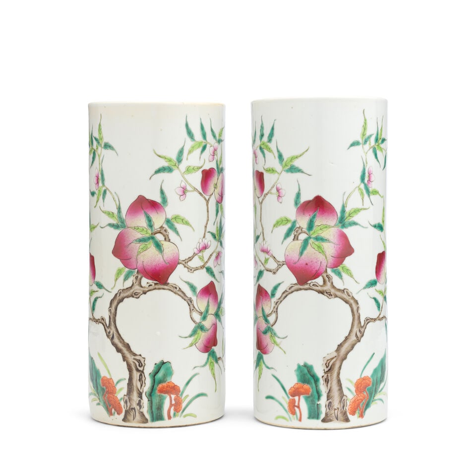 A pair of Chinese porcelain Famille Rose porcelain cylinder vases Qing dynasty, probably second ... - 2