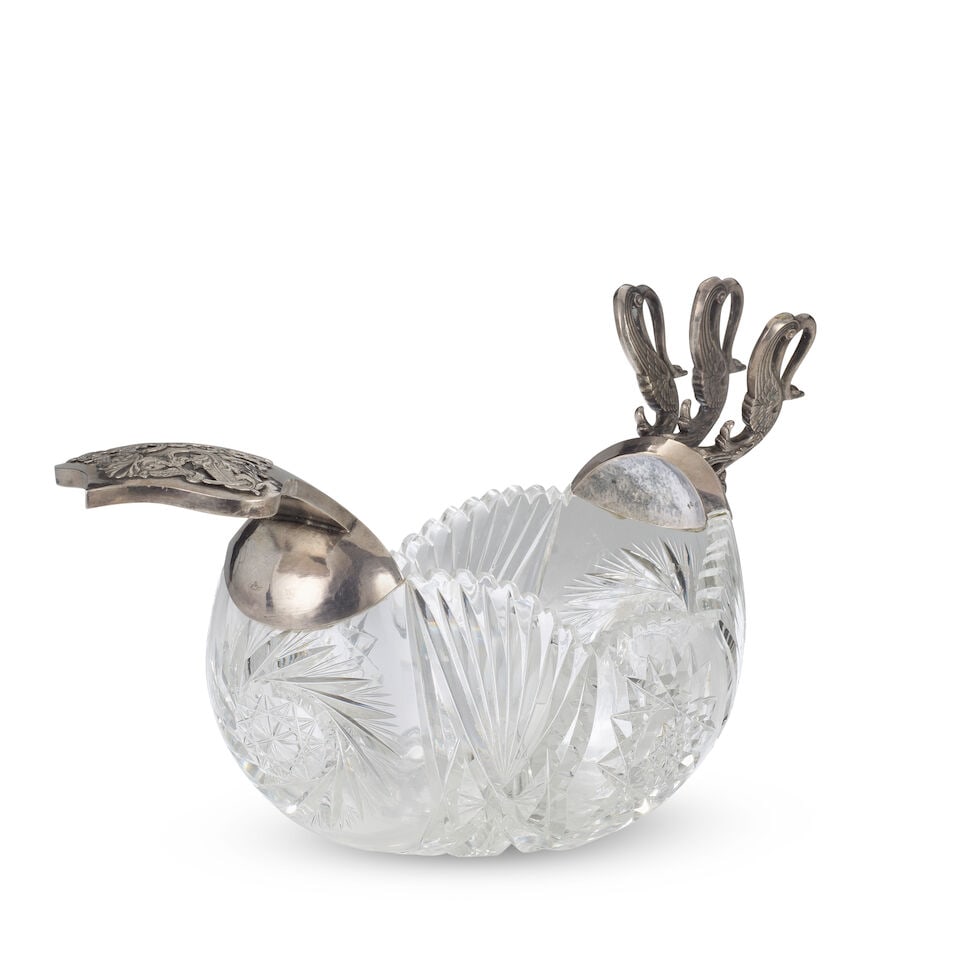 A silver-mounted cut-glass kovshmaker's mark in Cyrillic 'IH' for Ivan Khlebnikov, Moscow, 1908-... - 4