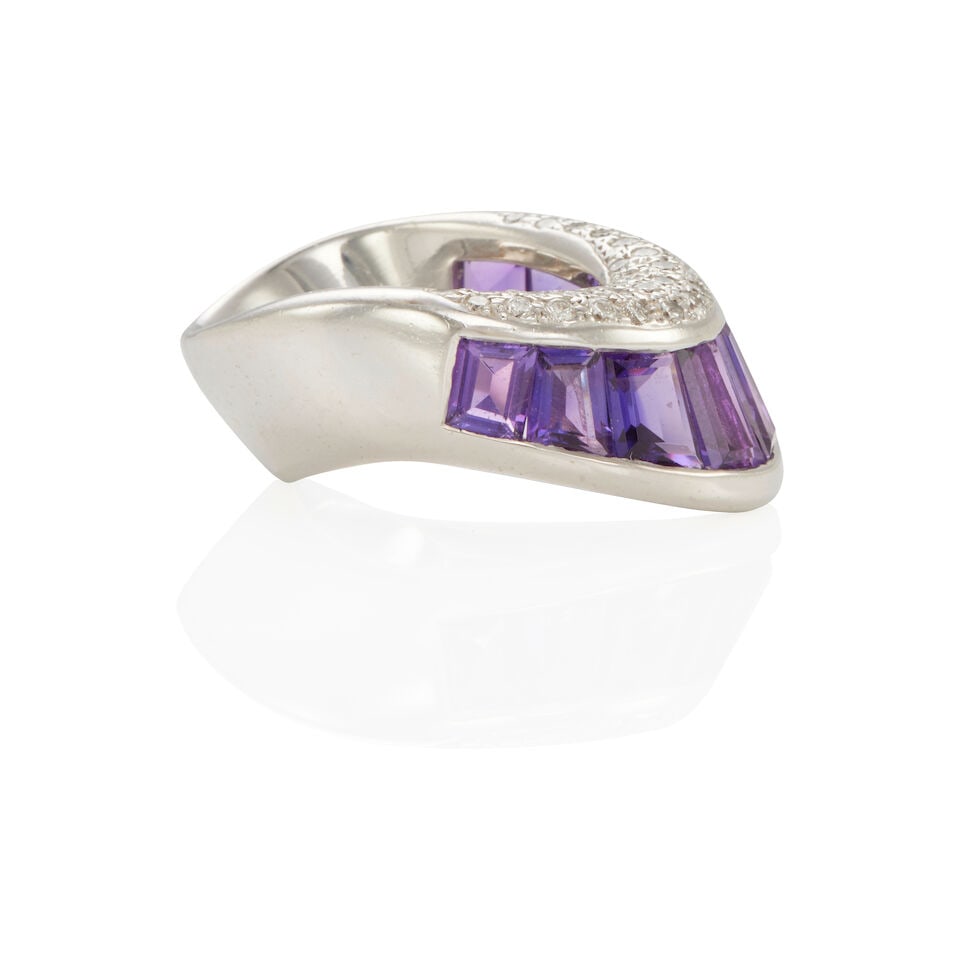 VASARI: 18K GOLD, DIAMOND AND AMETHYST RING - 2