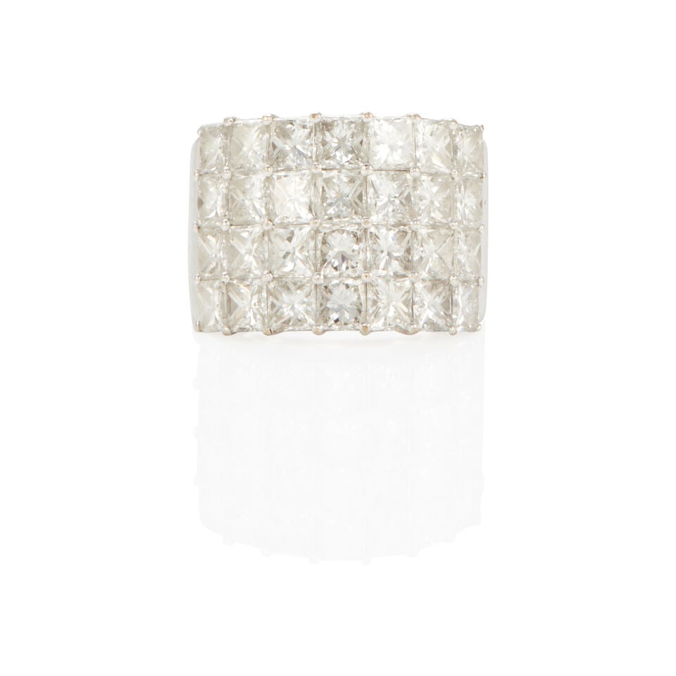 18K GOLD AND DIAMOND RING (1 of 2)