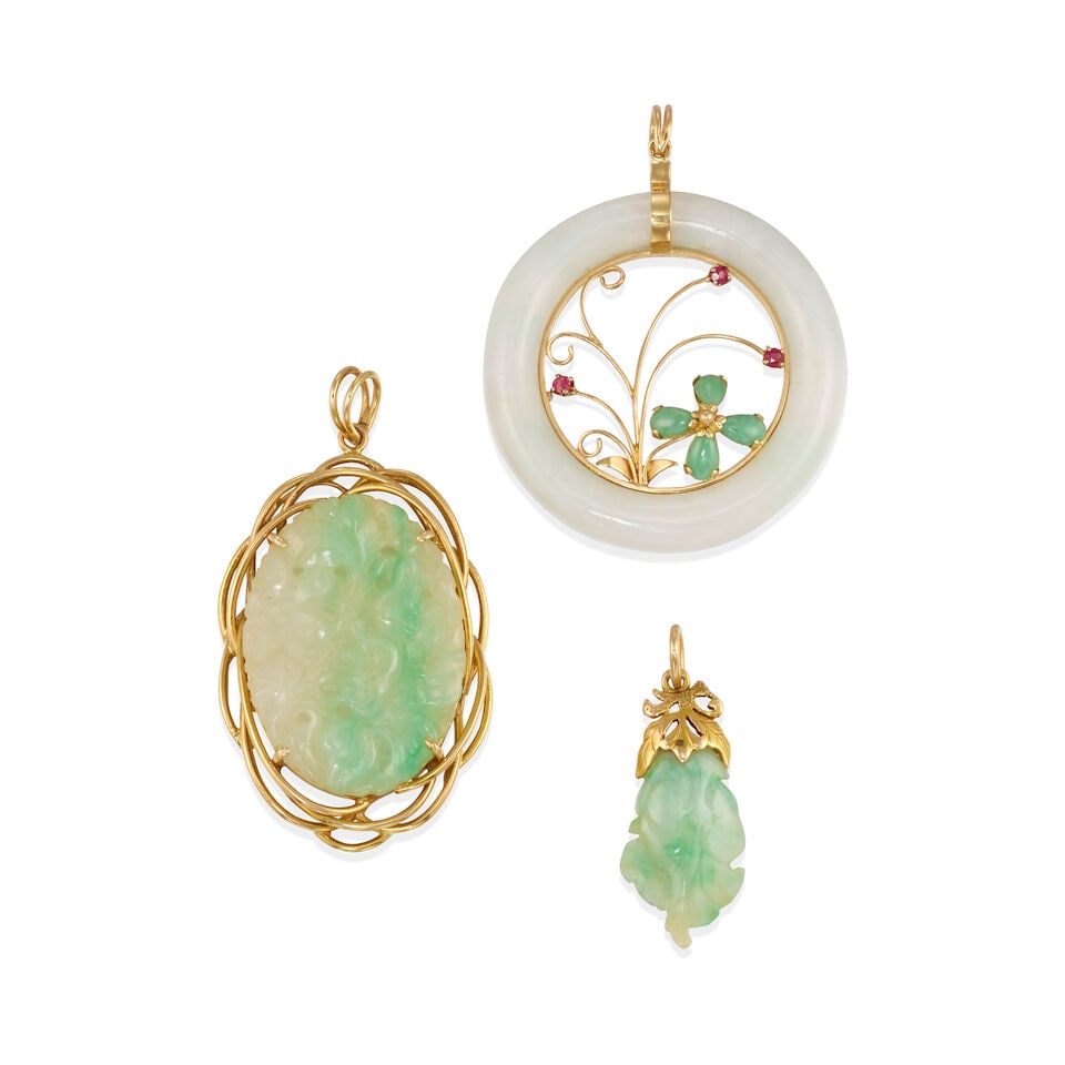 THREE GOLD AND JADE PENDANTS (1 of 2)