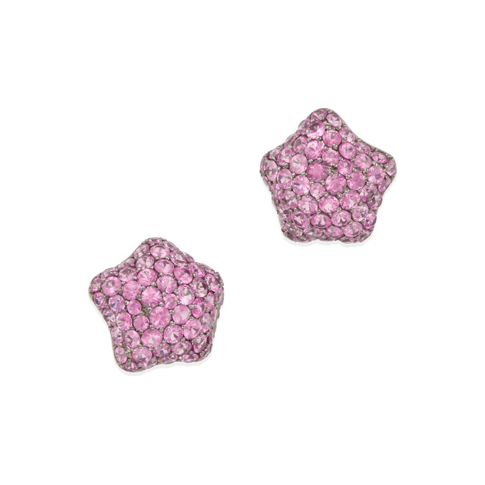 18K GOLD AND PINK SAPPHIRE CUFFLINKS: 18K GOLD AND PINK SAPPHIRE CUFFLINKS • 18k rhodium plated gold • Numerous round pink sapphires weighing approximately 7.90 - 8.10 carat total • Measures 1 1/8 x 1/2 in. •