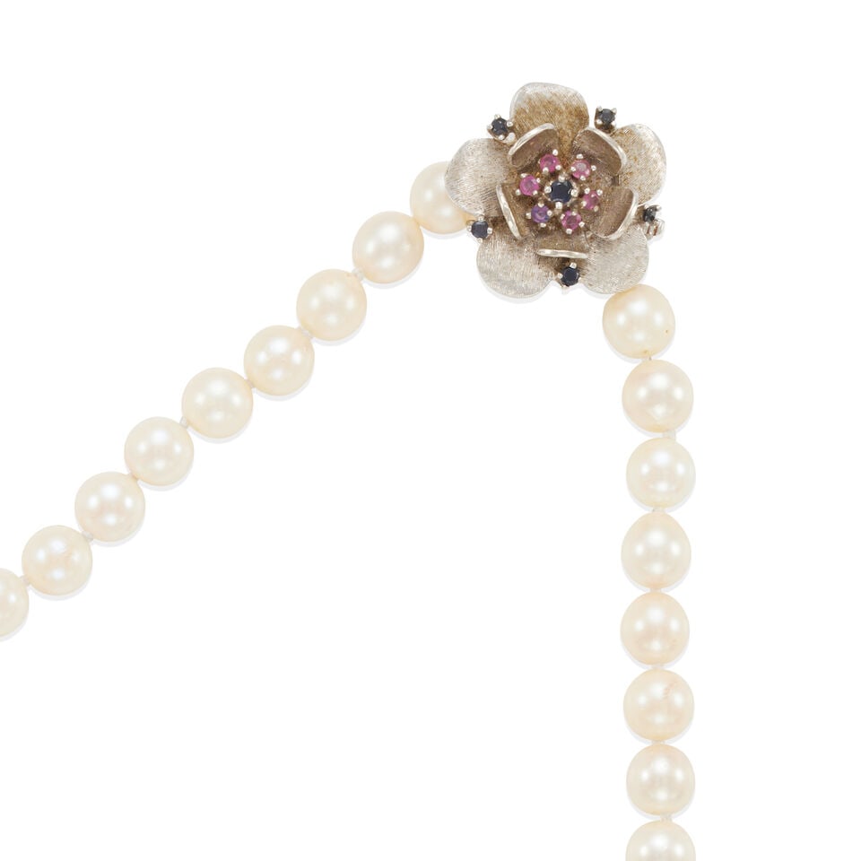 14K GOLD AND CULTURED PEARL STRAND NECKLACE - 2