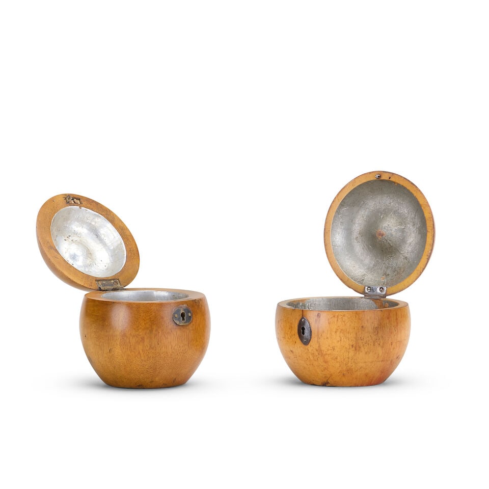 A 19th century Continental fruitwood apple tea caddy Possibly German or Dutch (2) - 2