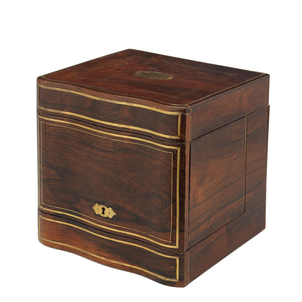 A French third quarter 19th century rosewood and brass inlaid decanter box In the Directoire style - 3