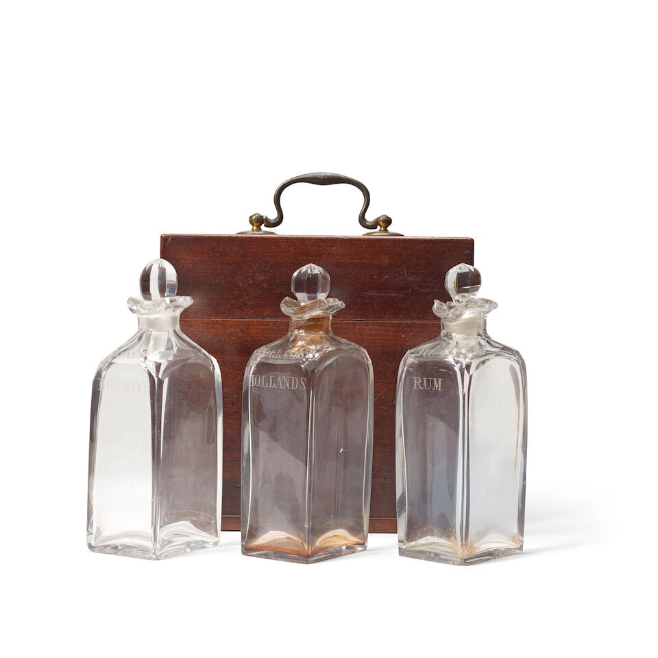 A late George III mahogany cased decanter box Late 18th century - 2