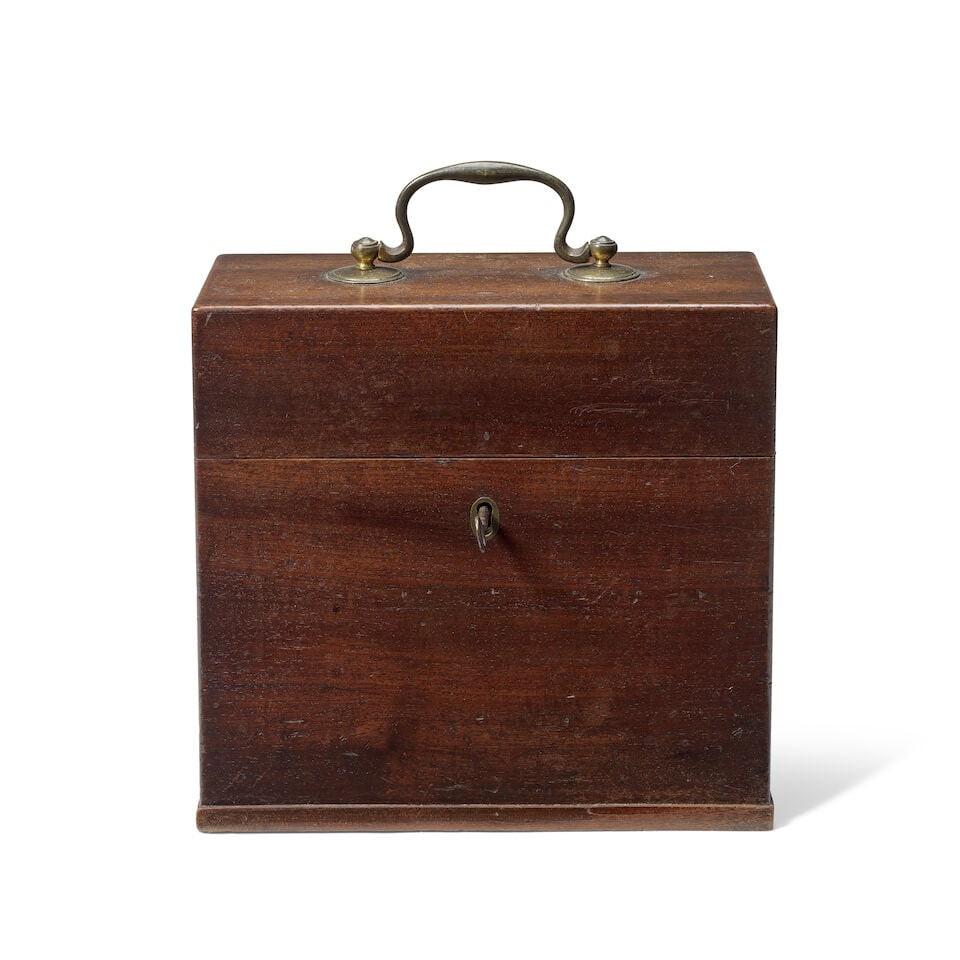 A late George III mahogany cased decanter box Late 18th century - 3
