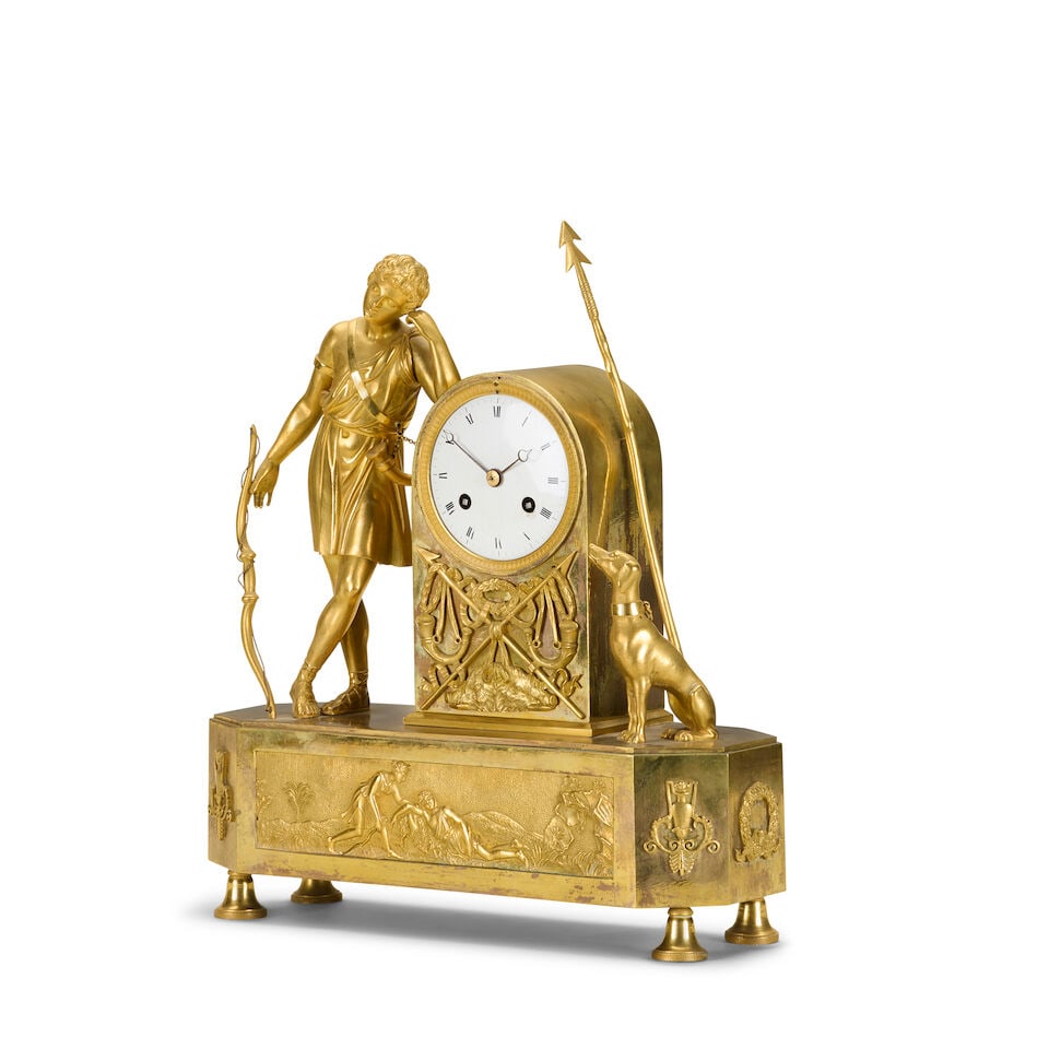 A early 19th century French gilt bronze mantel clock depicting 'Le Chasseur' - 2
