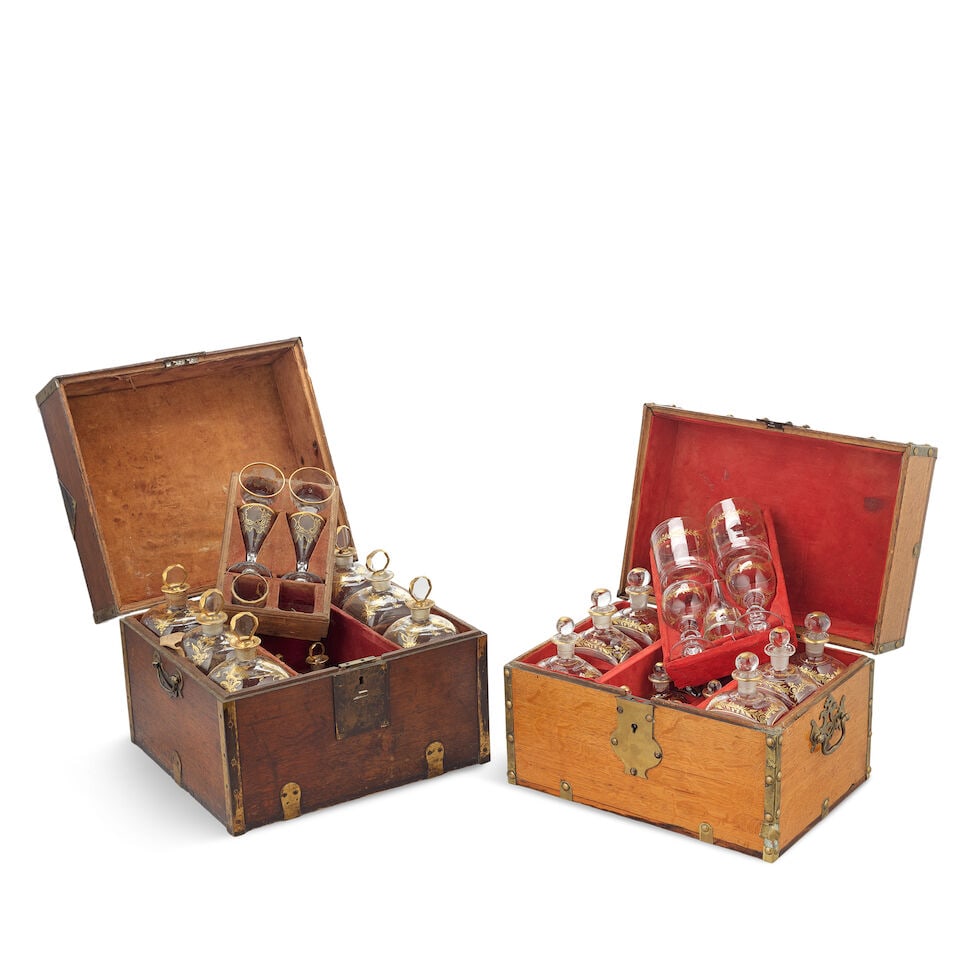 Two large oak and brass bound decanter sets First half 19th century (2) - 2