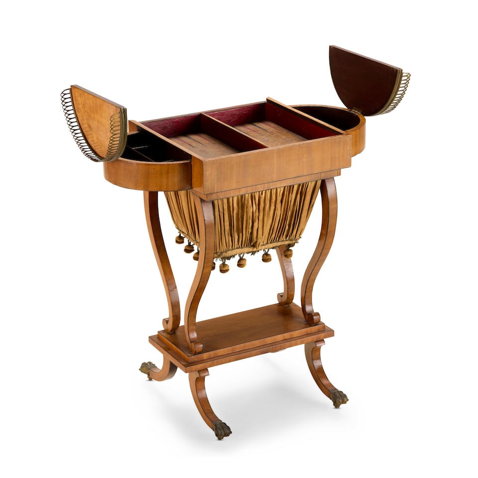 A late Regency satinwood games, work and writing tableEarly 19th century - 4