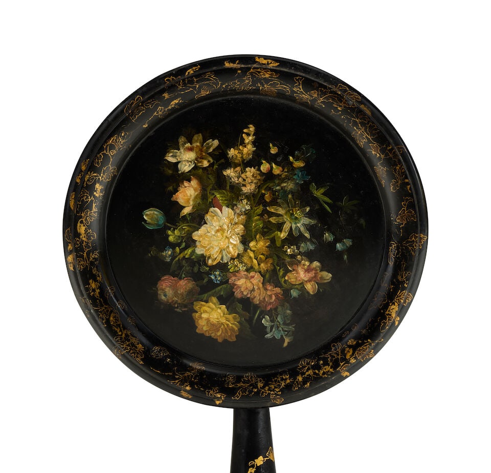 A Victorian papier-mâché tilt top pedestal table made by Jennens and Bettridge Mid-19t... - 2