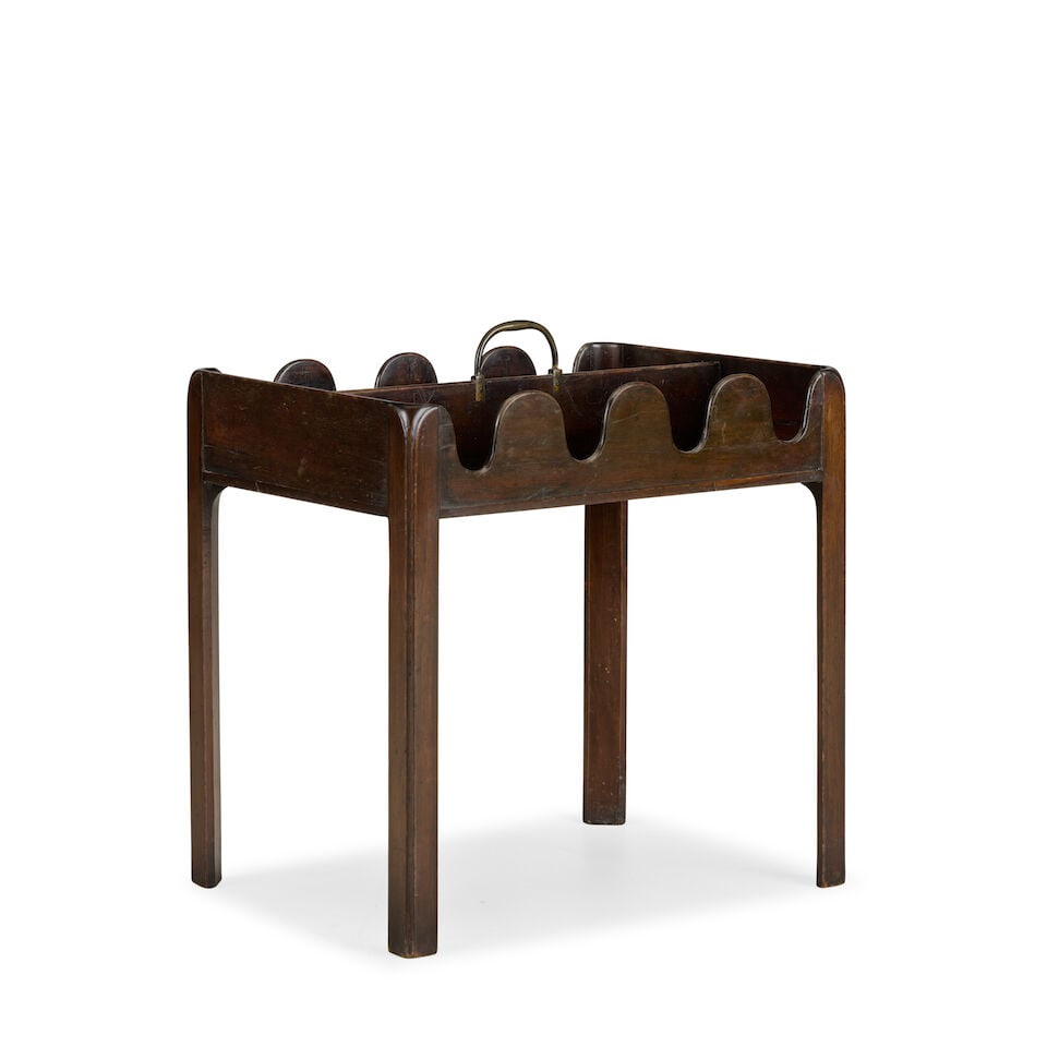 A mahogany wine bottle standEarly 20th century in the George III style - 2