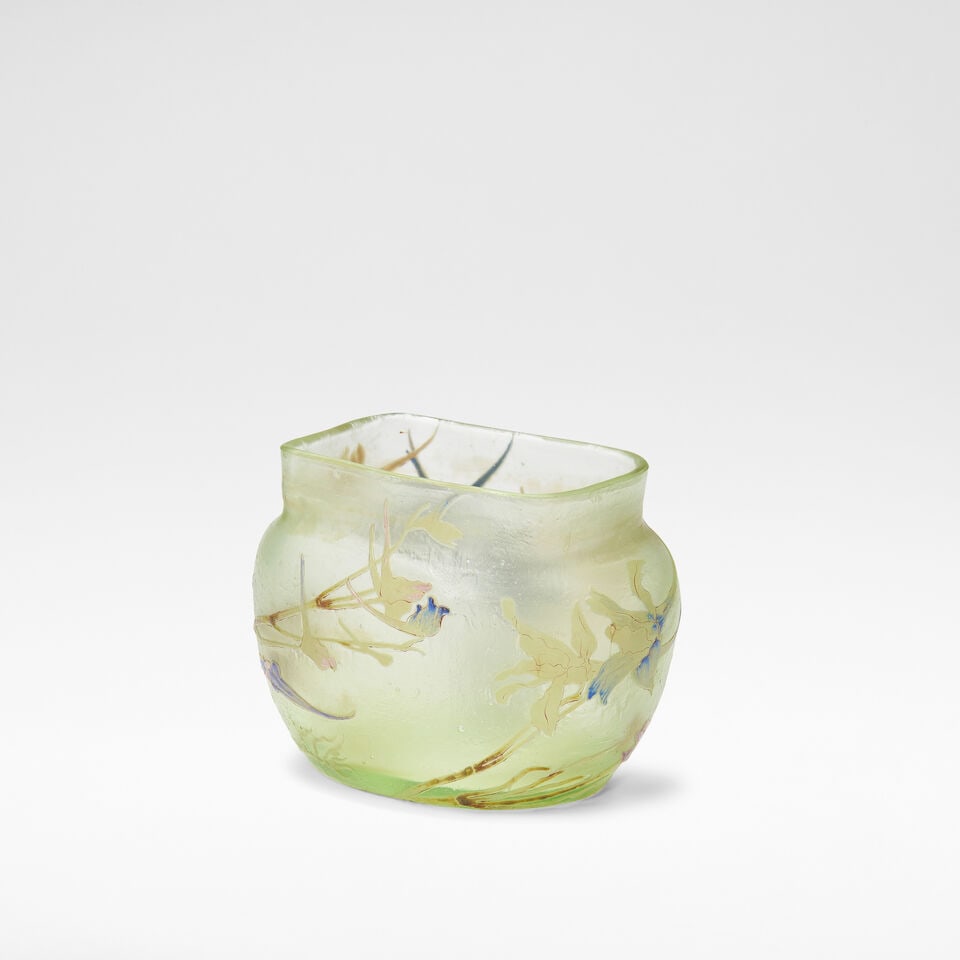 ÉMILE GALLÉ (1846-1904) 'IRIS ET AU PAPILLON' BOWL Nancy, France, circa 1900, green gl... - 2