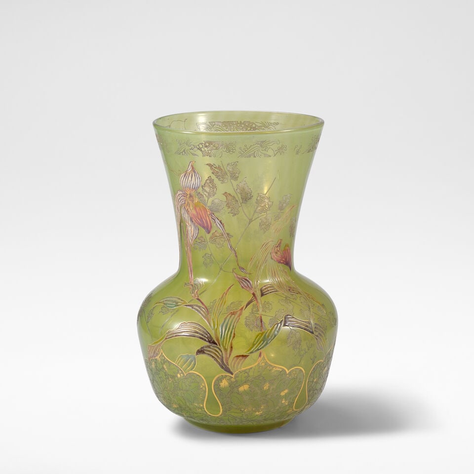 ÉMILE GALLÉ (1846-1904) 'SABOT DE VÉNUS' VASE Nancy, France, 1900, green glass, w... (1 of 3)