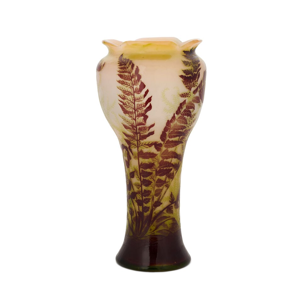 ÉMILE GALLÉ (1846-1904) CAMEO GLASS VASE Nancy, France, circa 1900, acid-etched glass ... - 7