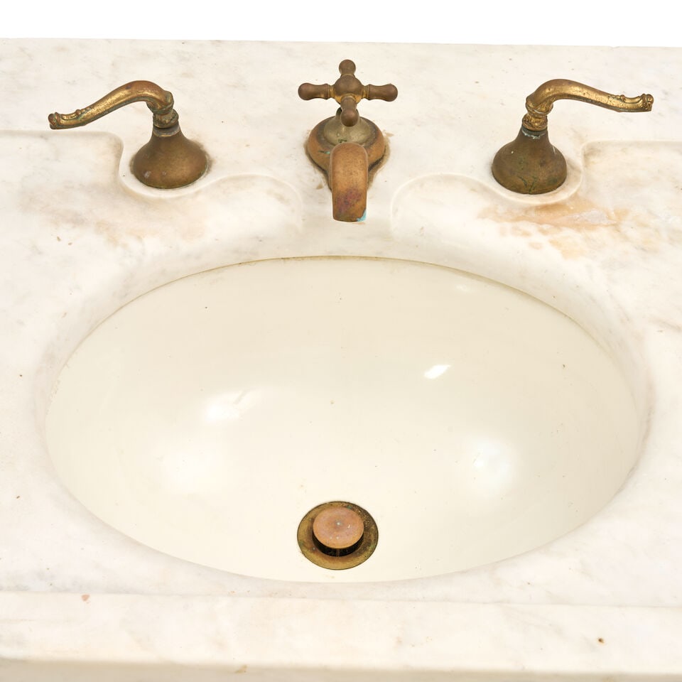 THE MEYER-SNIFFIN CO. MARBLE SINK New York, New York, circa 1910, marble, porcelain basin, brass... - 3