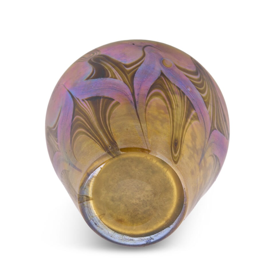 TIFFANY STUDIOS FAVRILE GLASS VASE New York, New York, early 20th century, blown glass with styl... - 3