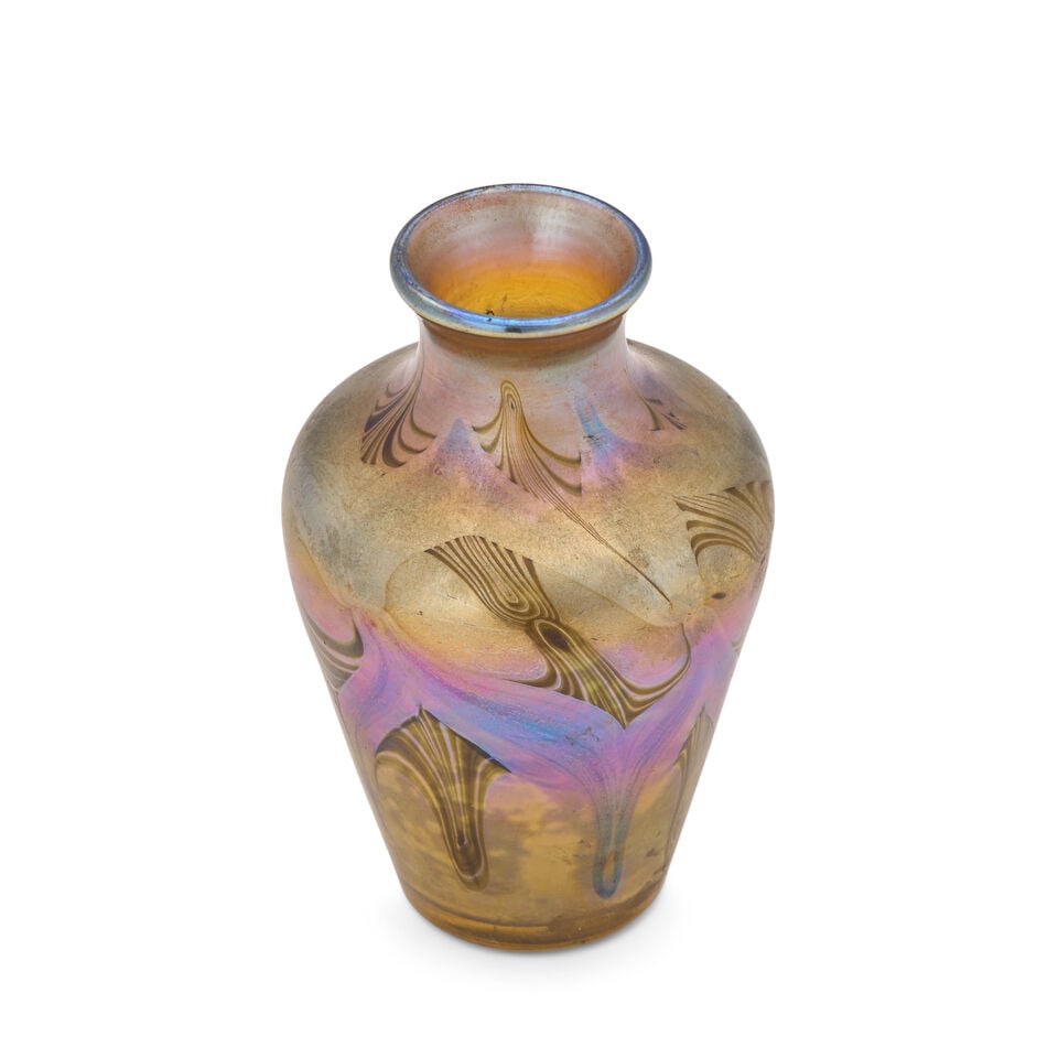 TIFFANY STUDIOS FAVRILE GLASS VASE New York, New York, early 20th century, blown glass with styl... - 4