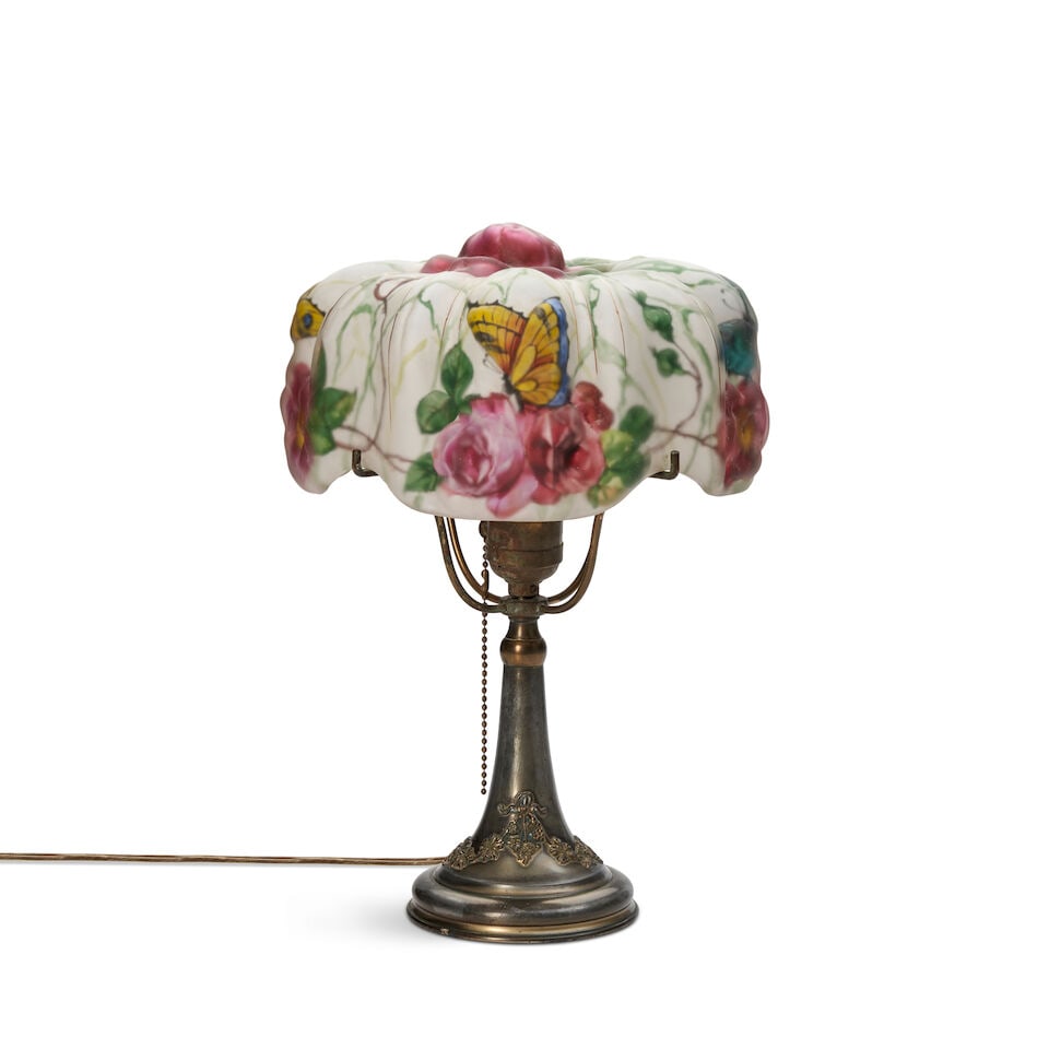 PAIRPOINT 'PUFFY SHADE' BOUDOIR LAMP New Bedford, Massachusetts, circa 1920, reverse-painted gla... (1 of 7)