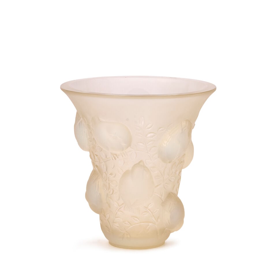 RENE LALIQUE (1860-1945) 'SAINT FRANCOIS' VASE France, circa 1930, molded clear and frosted glas... - 4