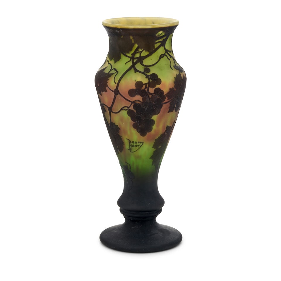 DAUM NANCY CAMEO GLASS VASE Nancy, France, circa 1930, signed in cameo 'Daum Nancy' with Cross o... - 4