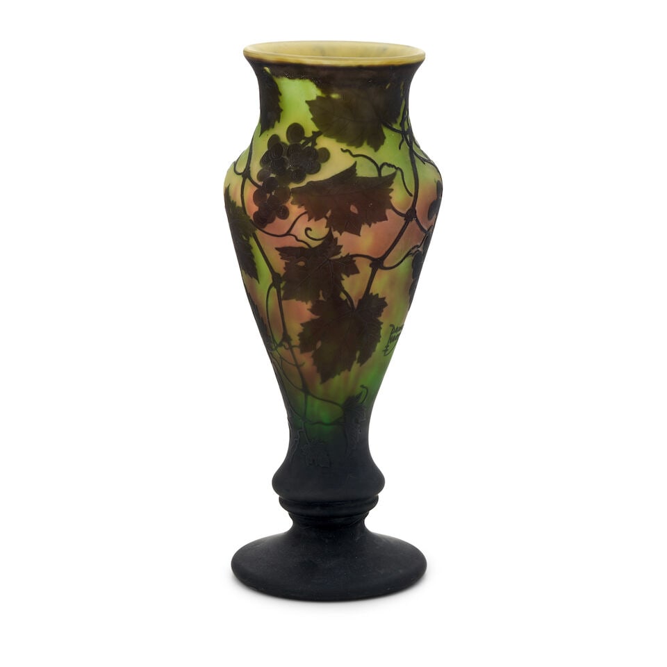 DAUM NANCY CAMEO GLASS VASE Nancy, France, circa 1930, signed in cameo 'Daum Nancy' with Cross o... - 5