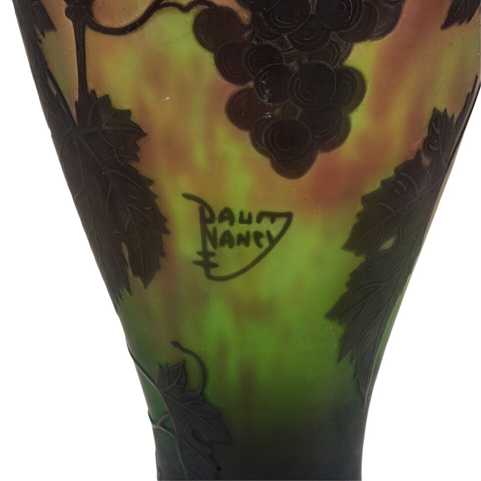 DAUM NANCY CAMEO GLASS VASE Nancy, France, circa 1930, signed in cameo 'Daum Nancy' with Cross o... - 6