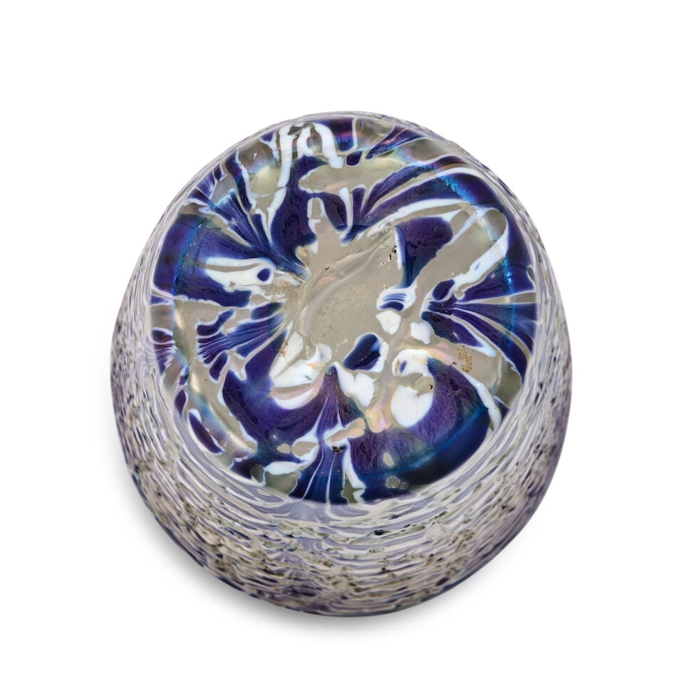 VICTOR DURAND JR. (1870-1931) 'MOORISH CRACKLE' VASE Millville, New Jersey, circa 1925, blown gl... - 2