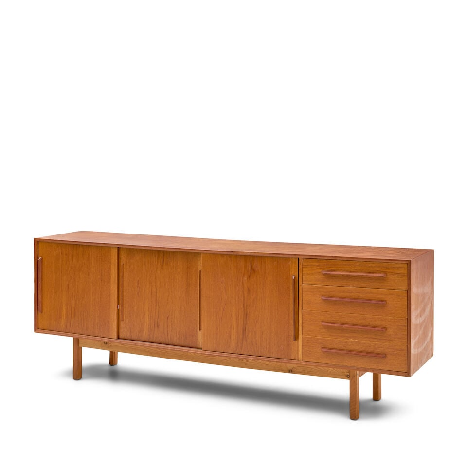 DANISH MID-CENTURY MODERN CREDENZA Denmark, circa 1960, teak veneer, teak, plywood, particle boa... - 2