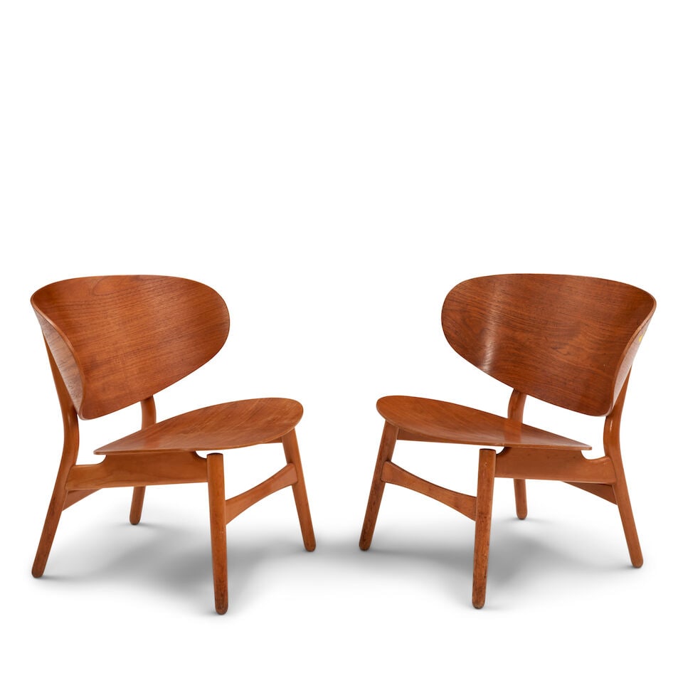 PAIR OF HANS J. WEGNER (1914-2007) FOR FRITZ HANSEN MODEL FH1936 'SHELL' CHAIRS Denmark, designe... (1 of 2)