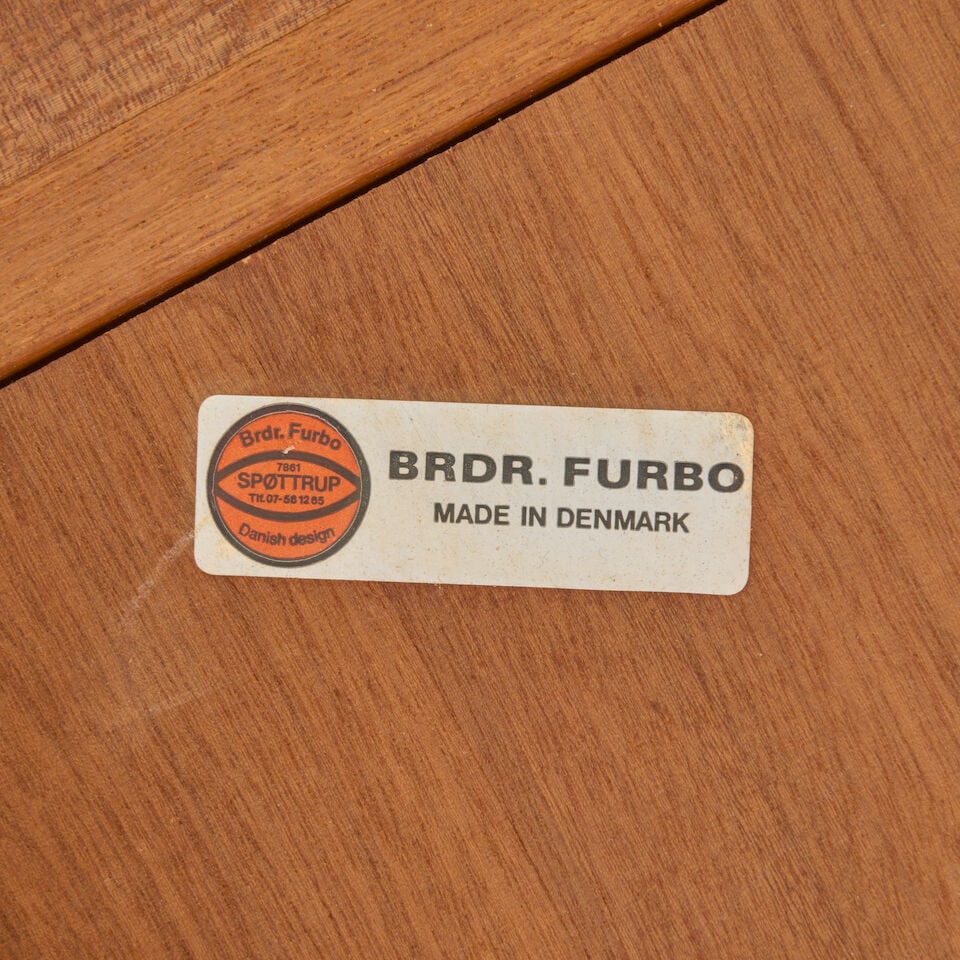 BRDR FURBO DANISH MODERN EXTENSION DINING TABLE Spottrup, Denmark, circa 1965, teak veneer, teak... - 2