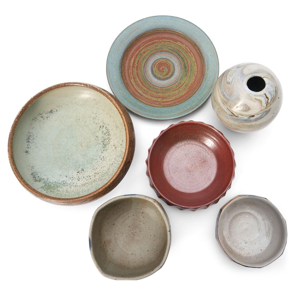 SIX STUDIO POTTERY VESSELS England and United States, late 20th/early 21st century, glazed ceram... - 3