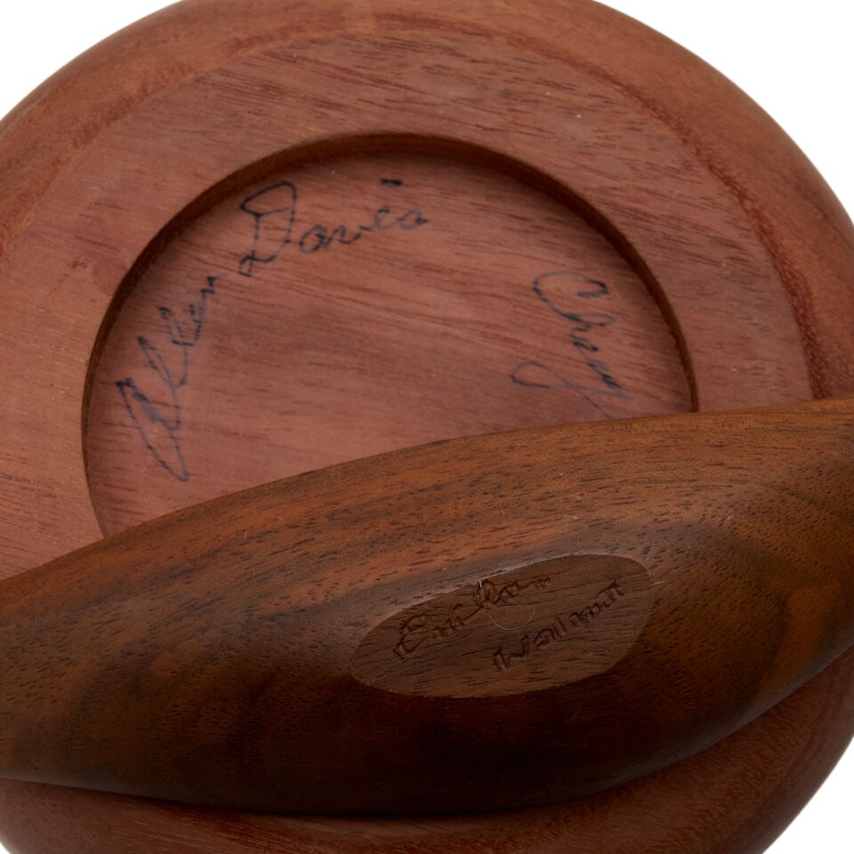 ELEVEN TURNED WOOD VESSELS North America, late 20th/early 21st century, including a Peter Thibea... - 2
