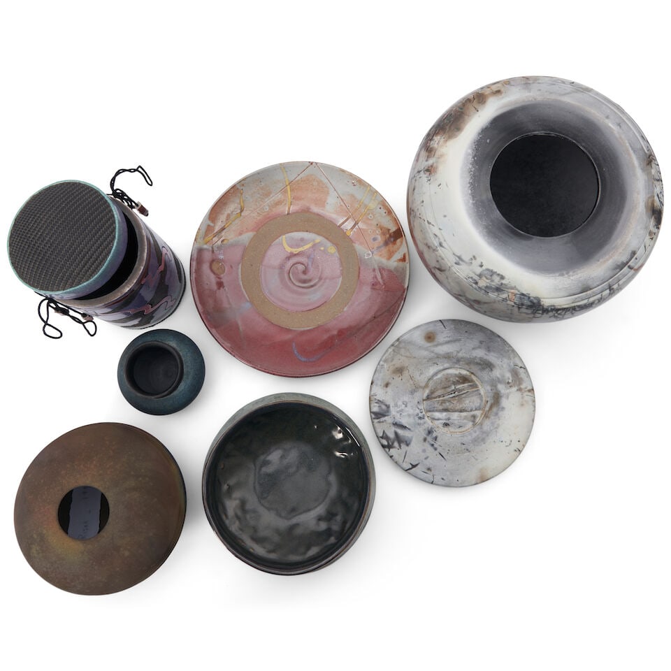 SEVEN STUDIO POTTERY VESSELS late 20th/early 21st century, Ed Risak vase, raku-fired stoneware, ... - 3