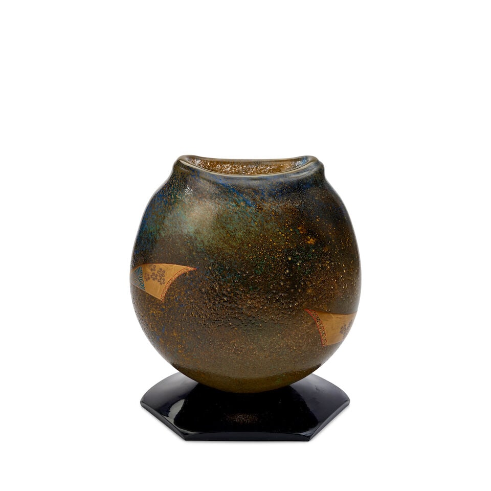 YOSHIHIRO NAKANO 'ONE NIGHT I DREAMT ABOUT THE UNTIED OBI' VASE Japan, circa 1990, blown glass, ... - 4