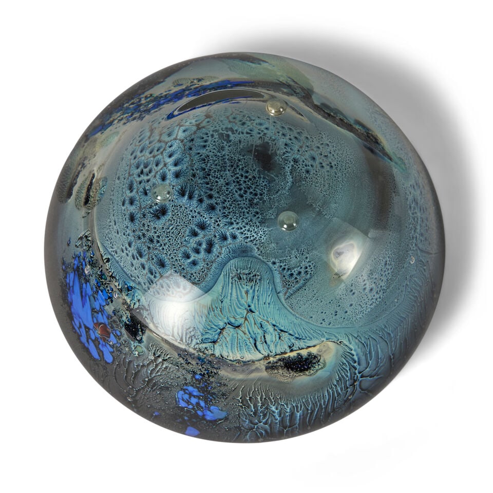 JOSH SIMPSON (BORN 1949) 'INHABITED' VASE Shelburne Falls, Massachusetts, 1988, hand-blown glass... - 3